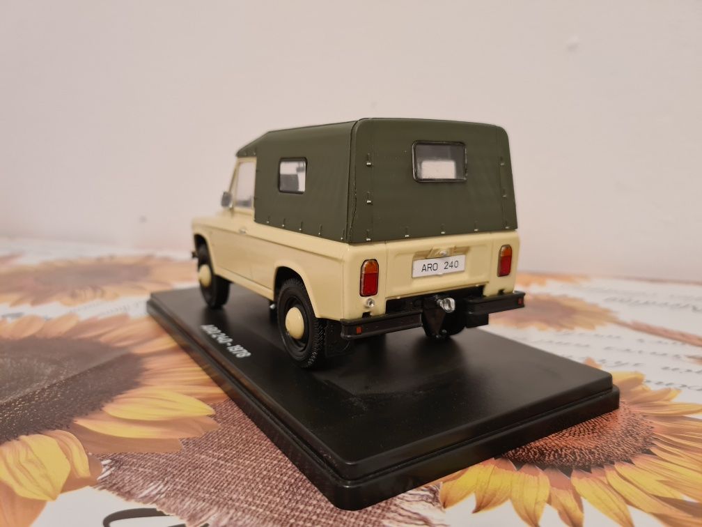 Macheta Aro 240 Hachette 1:24