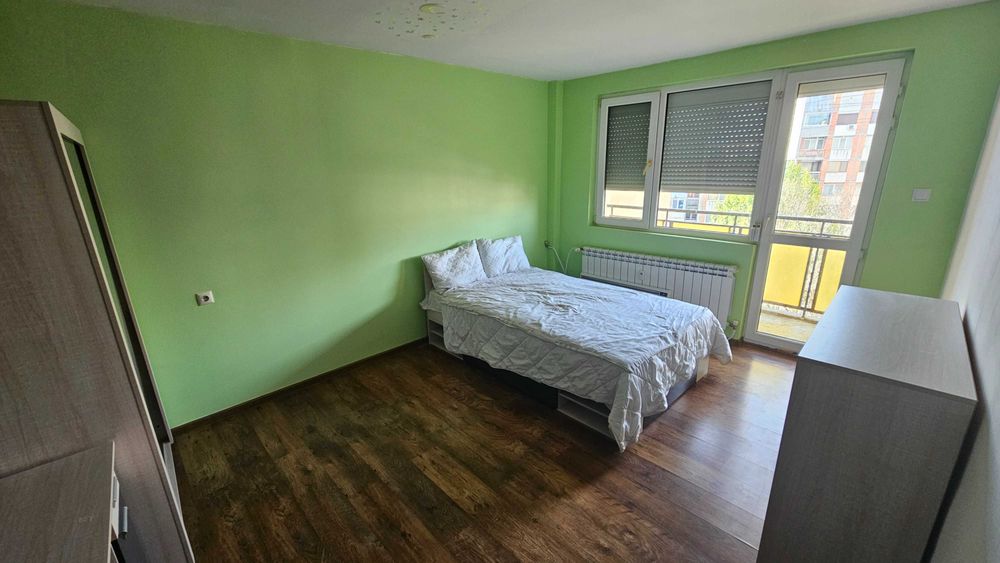 Н-3-130-Дава се под наем тристаен апартамент в ж.к. "В. Левски"