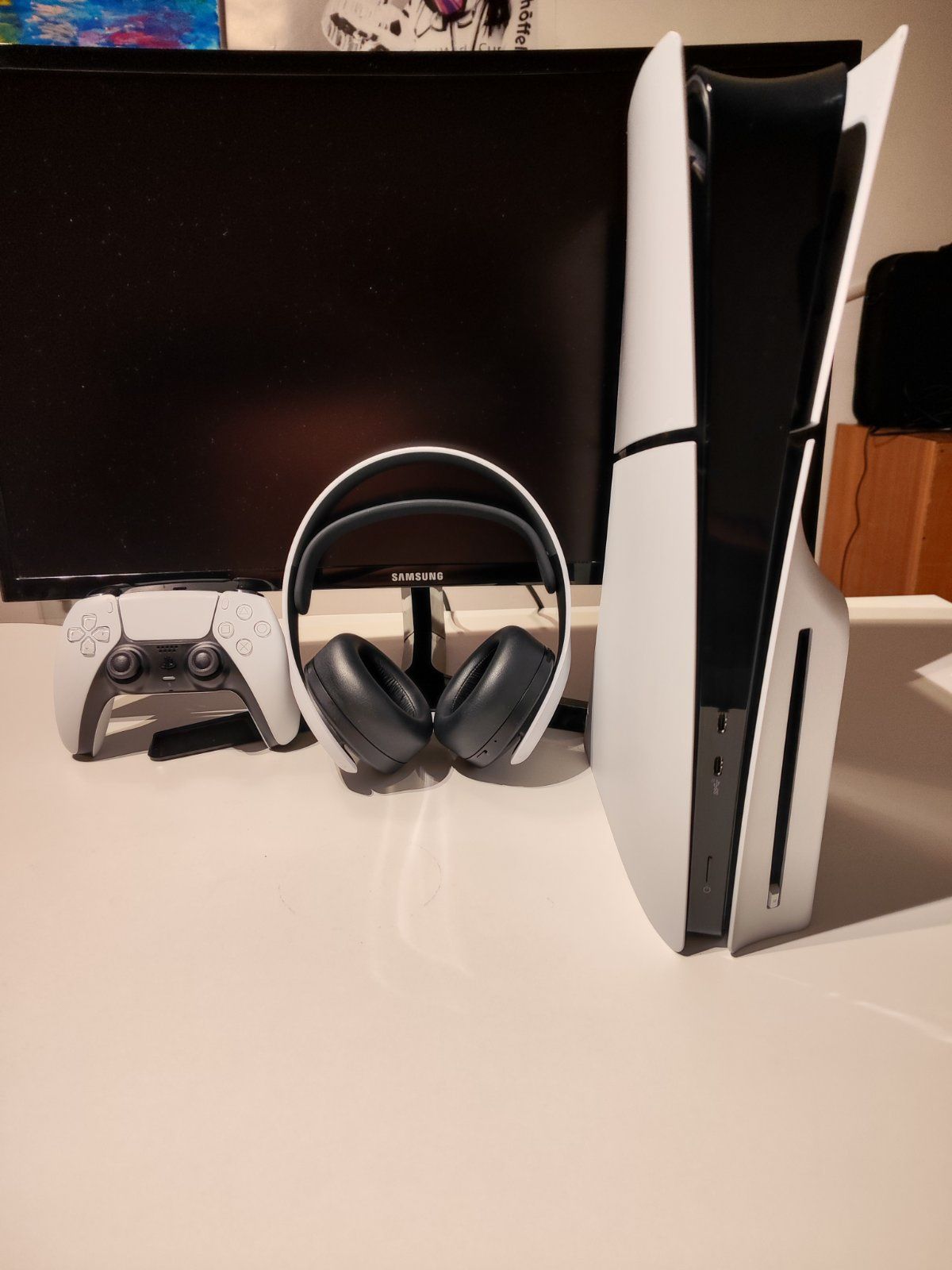 Playstation 5 (Ps5 слушалки и джойстик) с гаранция