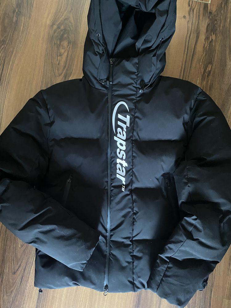 Продавам Trapstar Jacket