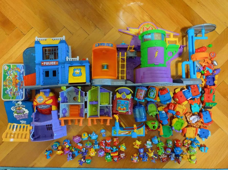 Jucarii SuperZings, SuperThings, vehicule, cladiri - Rivals of Kaboom