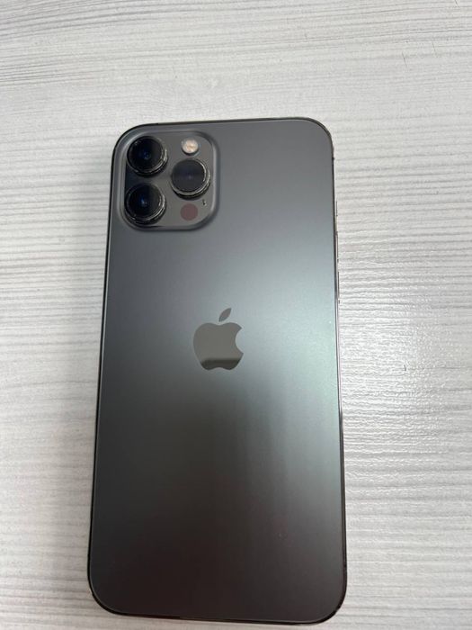iPhone 12 Pro Max • 256 GB