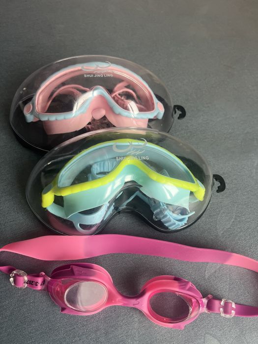 Продам очки для плавания.