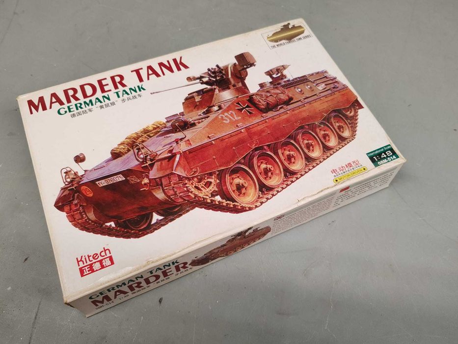 Machete kituri plastic 1:72