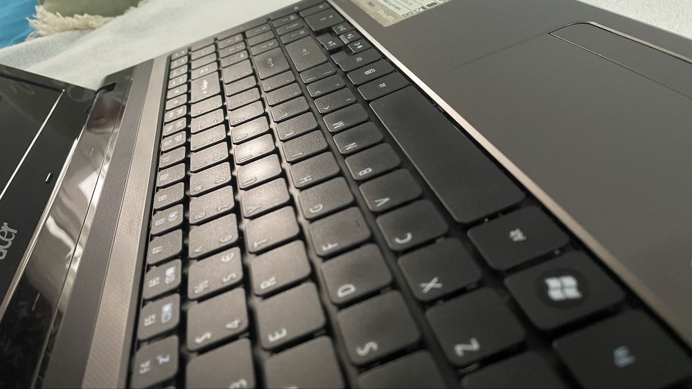 Laptop Acer Aspire 5750G + accesorii bonus