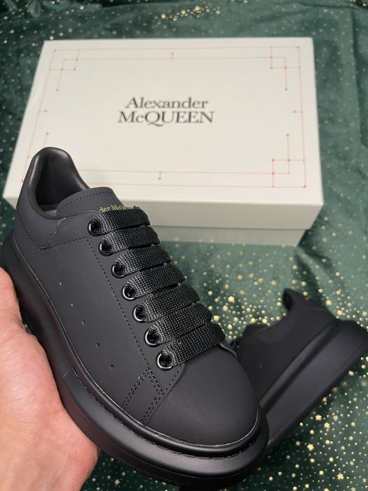Alexander McQueen Black