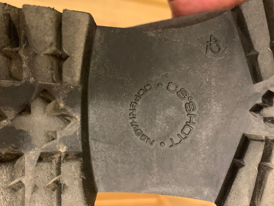 Велурени боти CA'SHOTT”