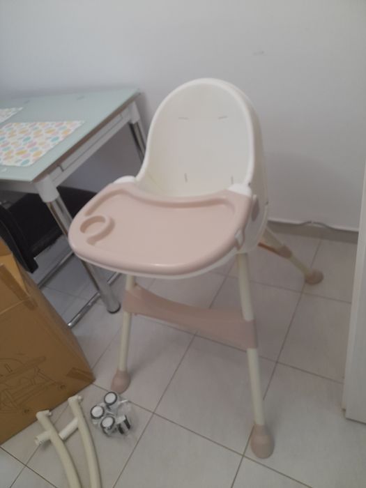 Scaun de masa bebe