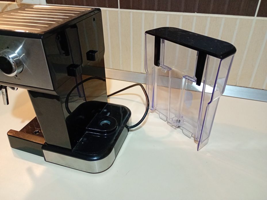 Espressor Gorenje ESCM15DBK 1100w-15bari (fara tavita)
