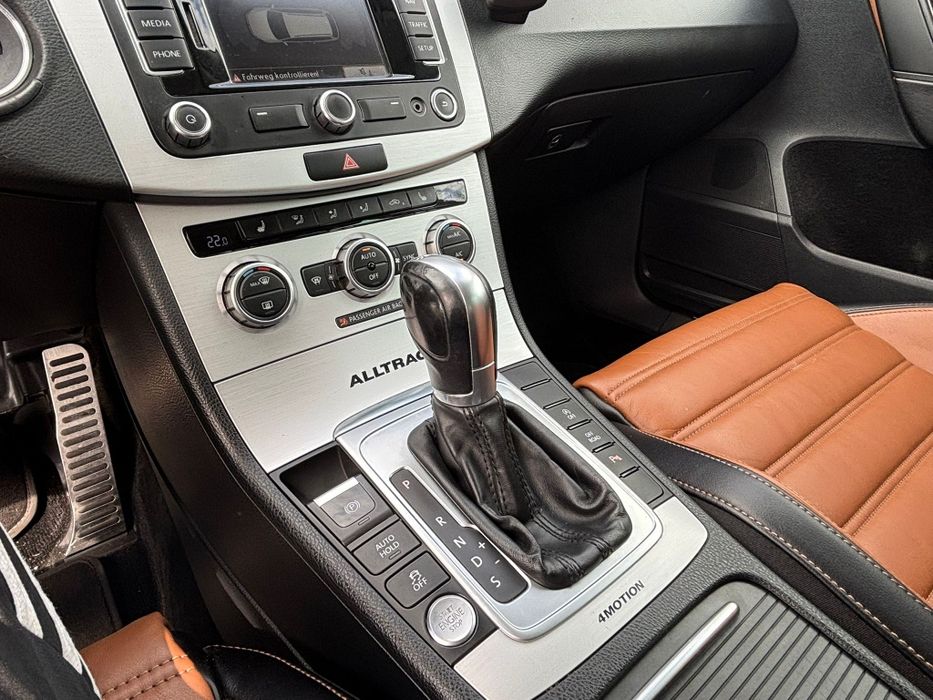 Vând Volkswagen  Passat //Alltrack  4×4