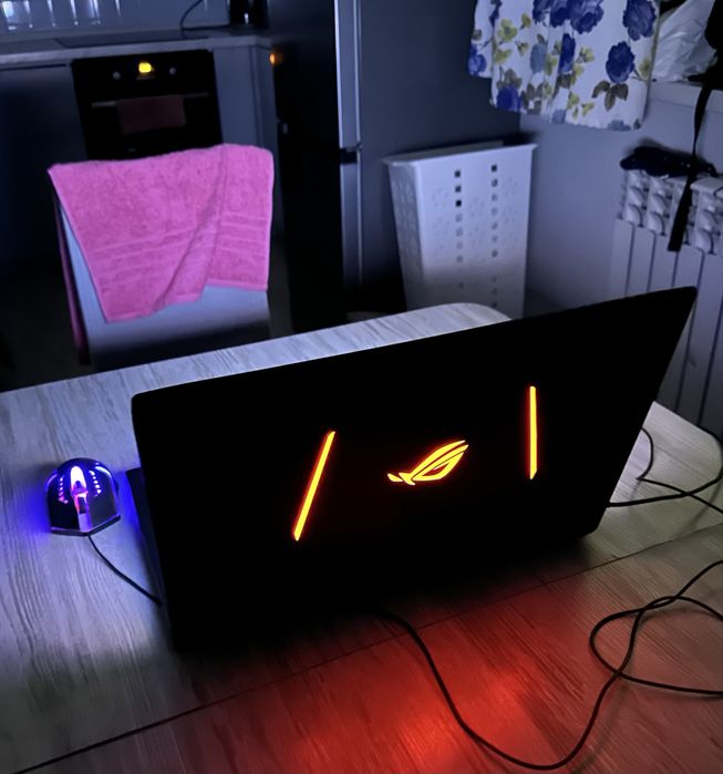 Игровой ноутбук ASUS ROG Strix