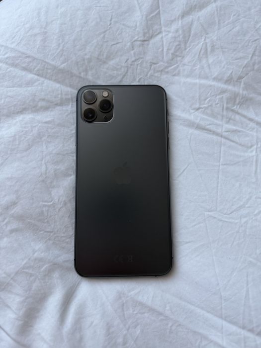 Vand iphone 11 pro Max 64 gb neverlock