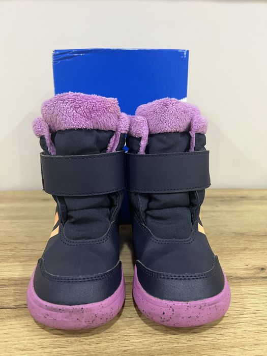 Зимни ботуши за момиче Adidas