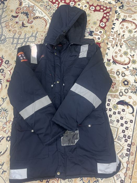 Бушлак         . .