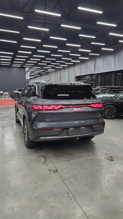 BYD TANG L 2025.yil. 1.5h AT. – Flagship 7 kishilik.
