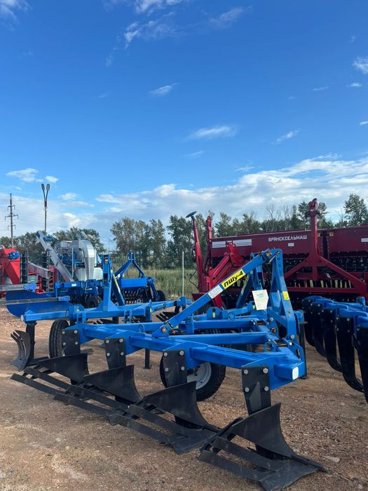 В наличий Плуги ПШУ