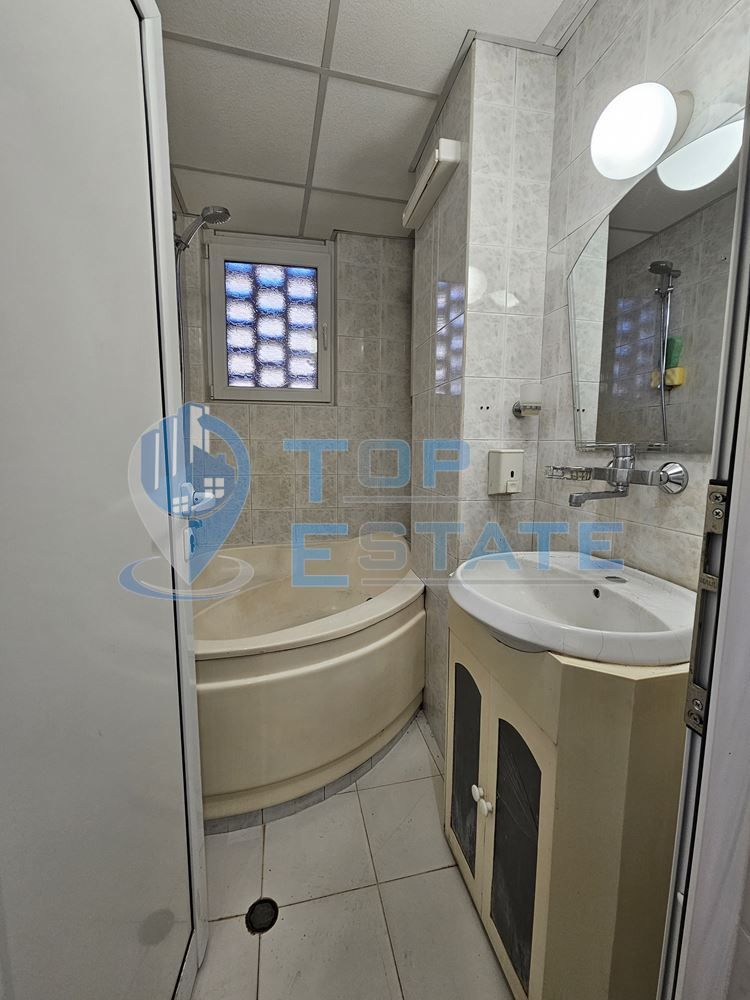 Продава се Тристаен апартамент в Велико Търново, Колю Фичето - 76 кв.м за 1582 €/кв.м - Снимка #7