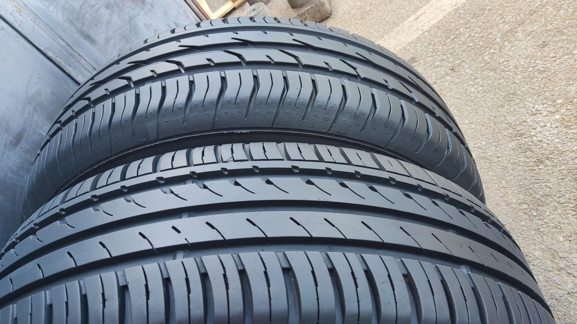 2бр. летни гуми 195/65/15 Continental 
dot 21
8.6mm грайфер
Добро съст