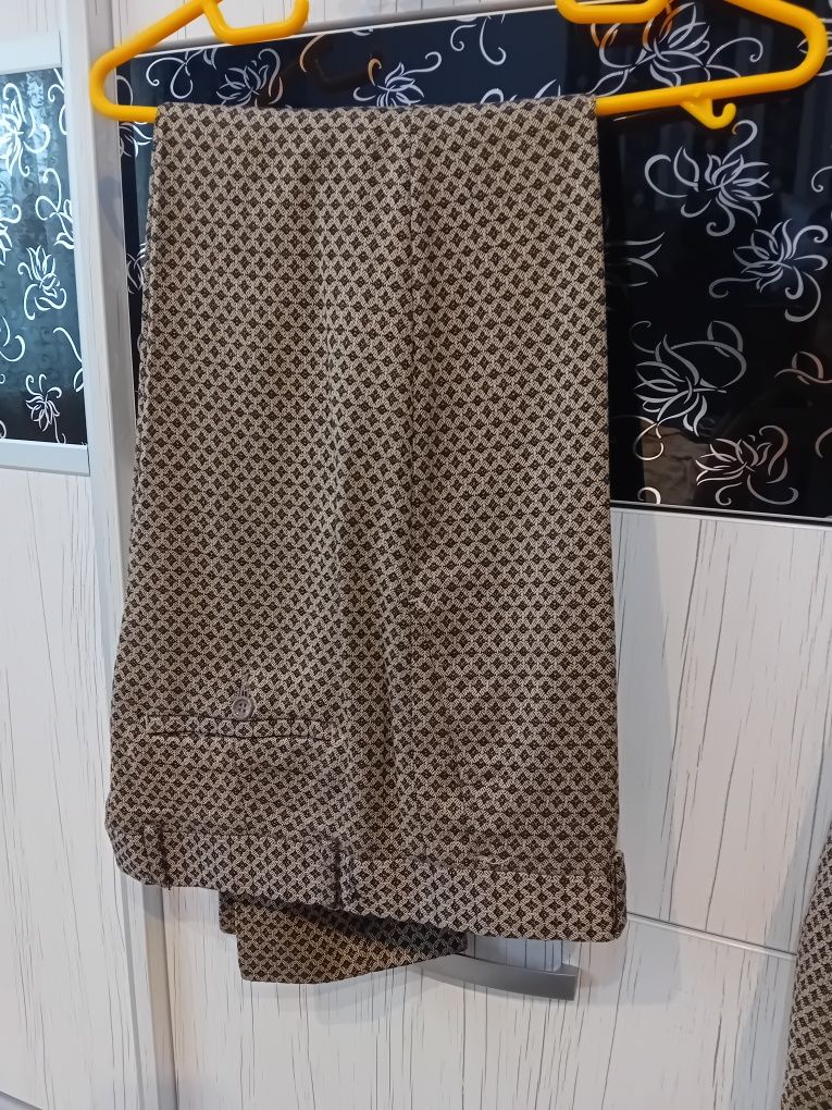 Costum barbati ca nou