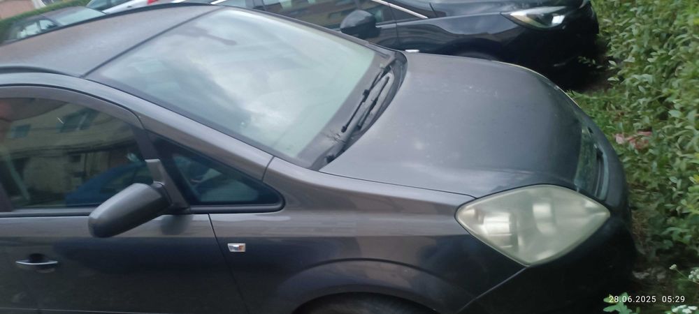 Opel zafira 2009