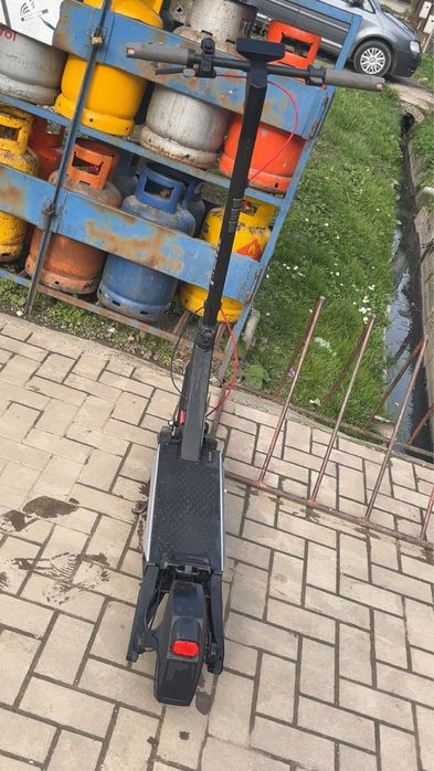 Vănd trotinetă electrica Navee S40