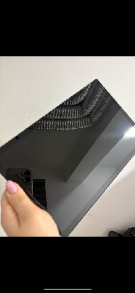 Galaxy Tab 8 satiladi srochno !!!