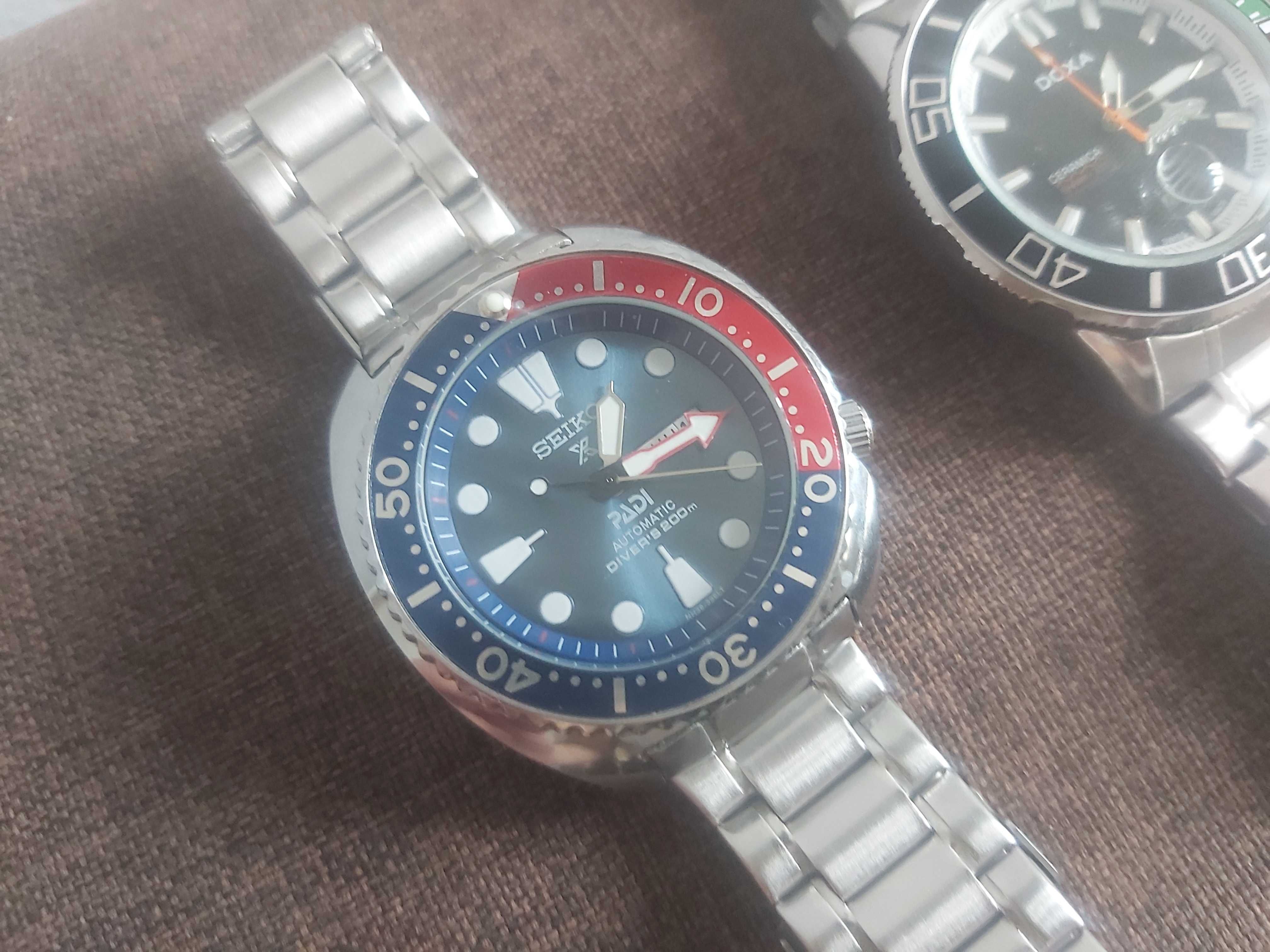 Lot de doua ceasuri utilizate Seiko Padi si Doxa Shark ambele clone