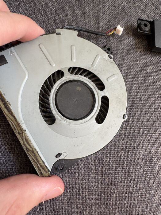 Vand kit reparatie laptop Lenovo; Cd rom, difuzoare si ventilator