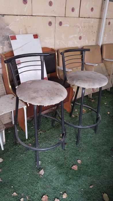 Продам барные стулья 2 штук