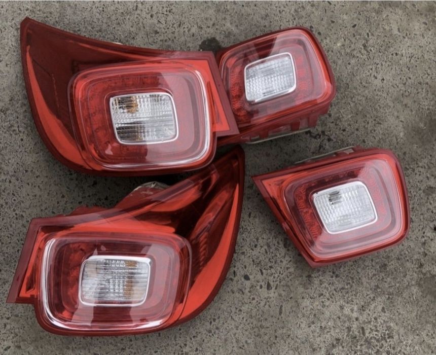 Продам малибу 1 фары от 3 позиции американка.оригинал состояние отличн