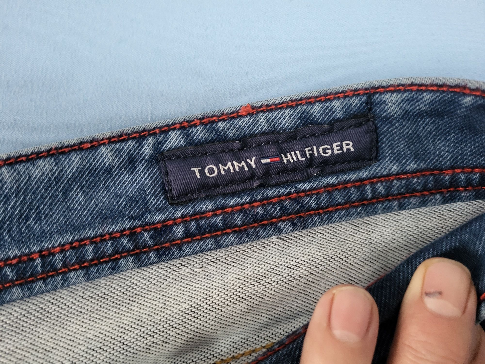 Blugi Tommy Hilfiger nr 36