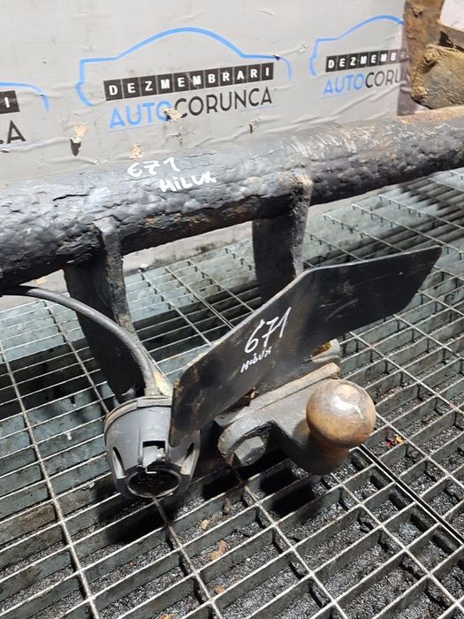 Carlig remorcare Toyota Hilux 2010 - 2015 SUV 4 Usi (671)