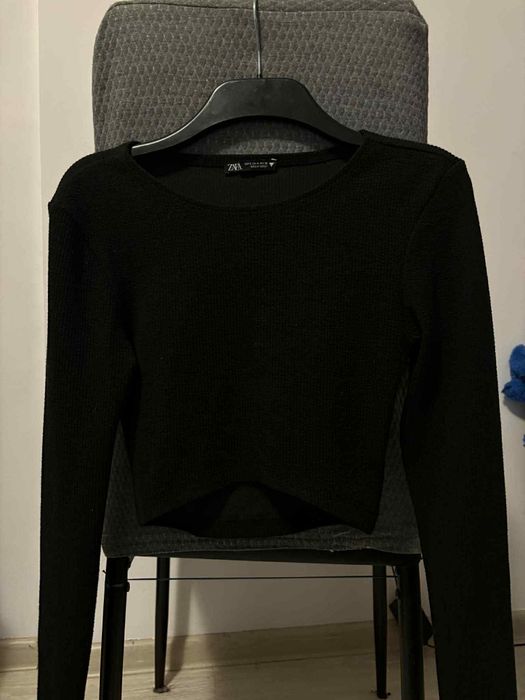 Bluza scurta neagră