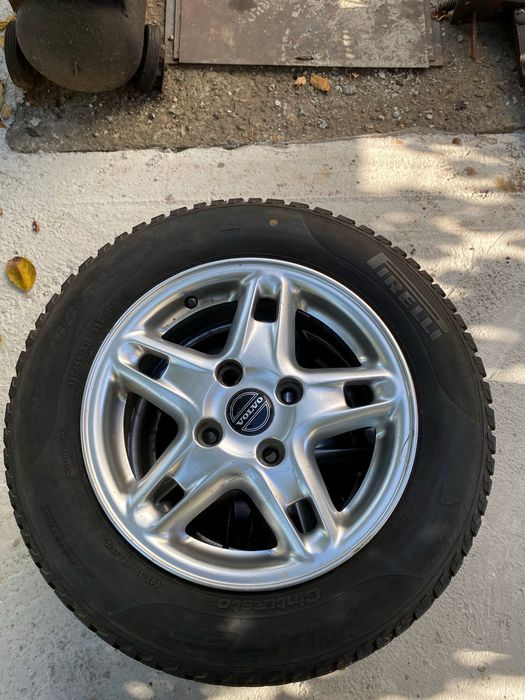 Vand jante volvo R15 + anvelope 195 65 r15 m+s