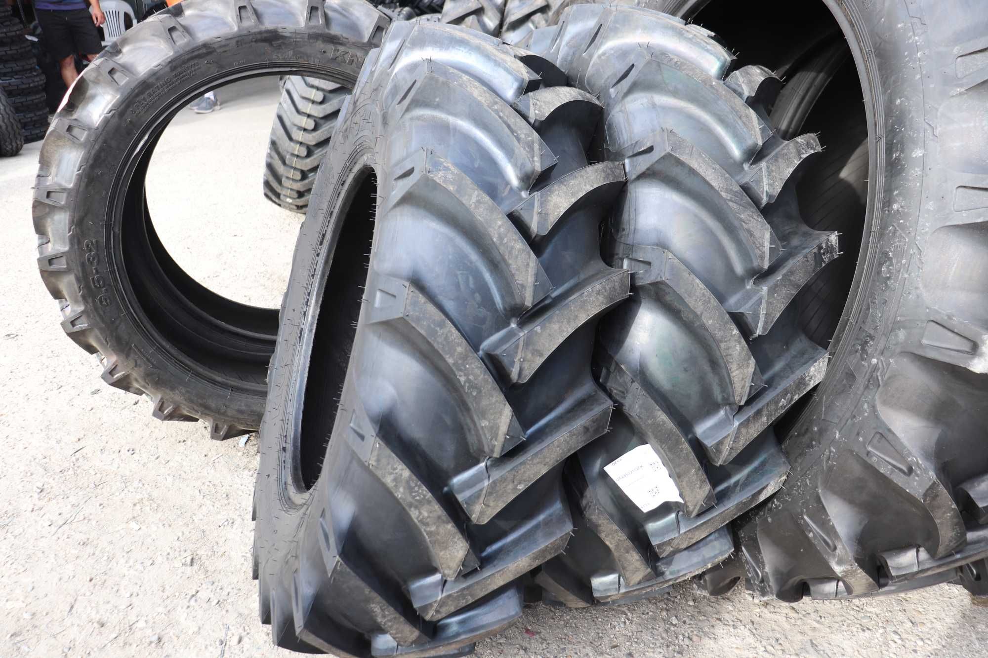 Cauciucuri pentru TRACTOR 13.6-24 marca OZKA cu 8 PLY anvelope noi