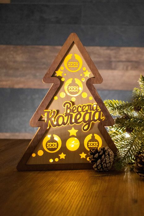 Светеща Коледна елхичка - прекрасен коледен подарък