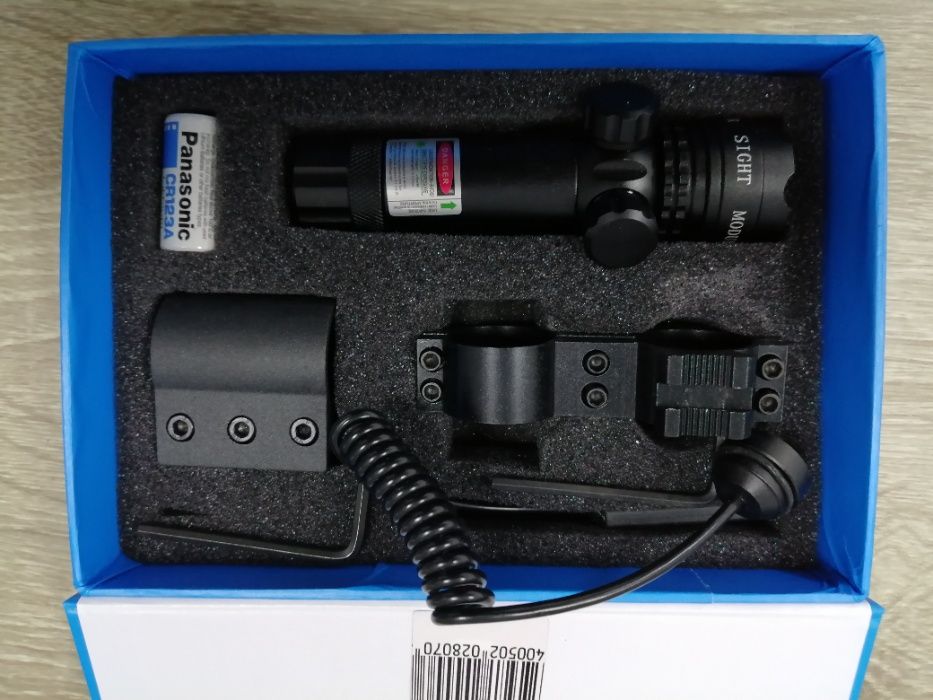 Мощен LED Фенер за Оръжие Лед Прожектор за Пушка и лов 800м