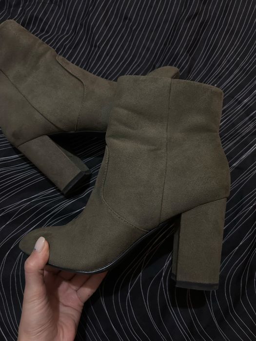 Боти с висок ток