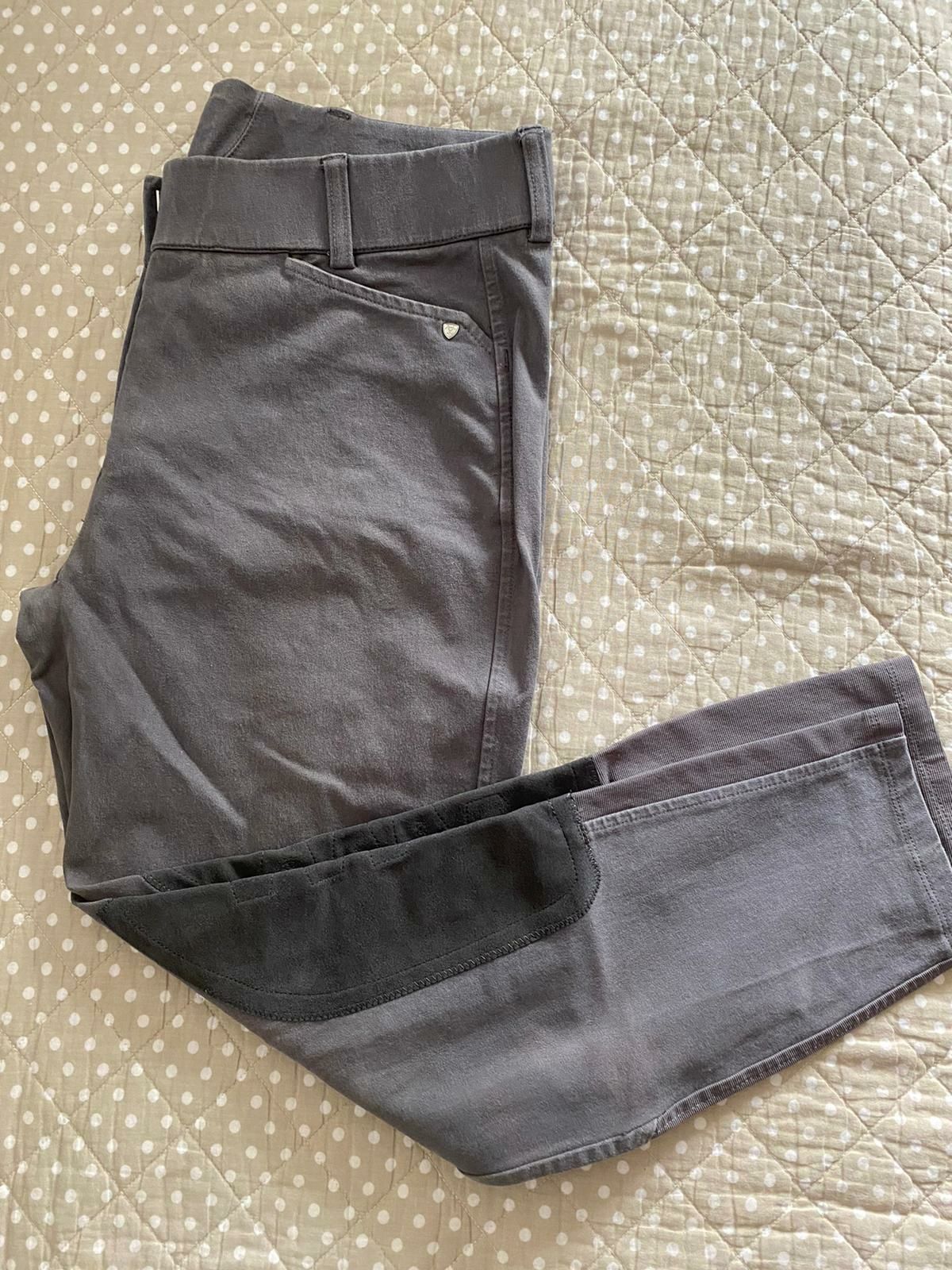 Pantaloni echitatie diferite modele si marimi