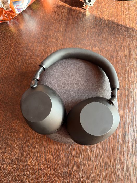 Наушники Sony WH-1000XM6 черный