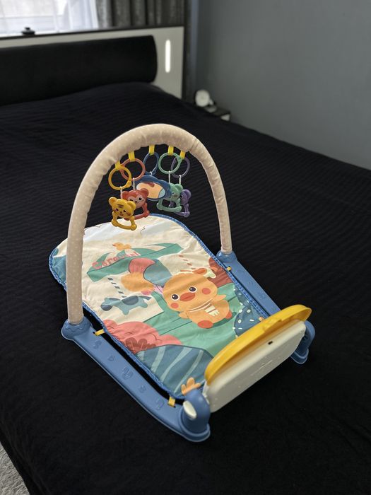 Активна гимнастика с пиано Carousel Синя