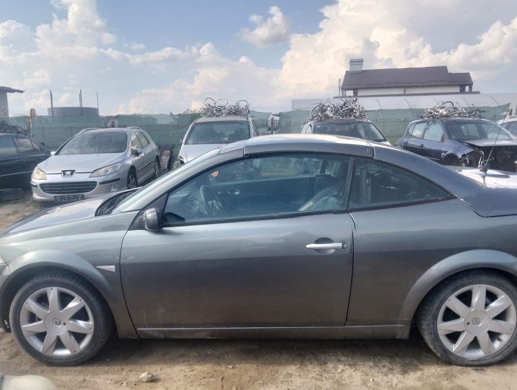 Dezmembrez Renault Megane 2 cabrio