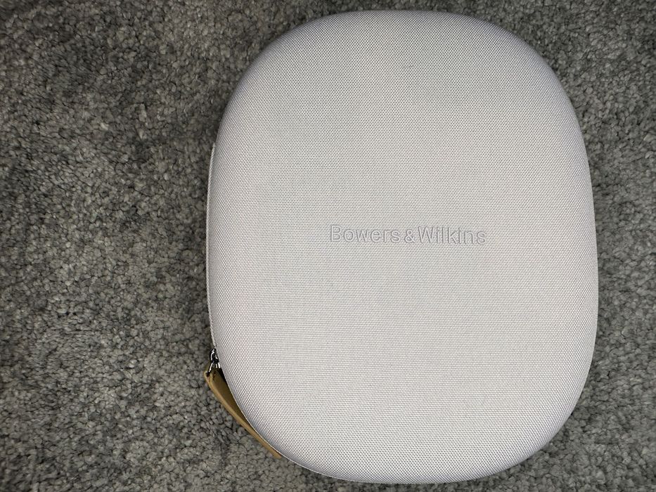 Vând Casti On-Ear Bowers & Wilkins PX8, Bluetooth, Microfon, ANC, Tan