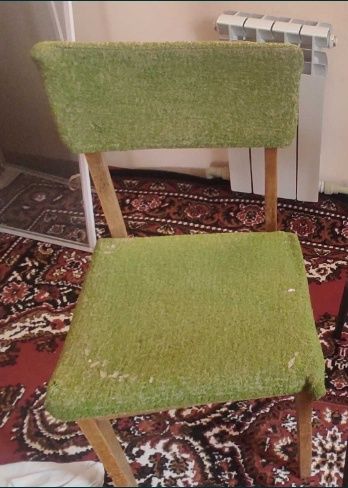 Продам стулья 8 шт одинаковые