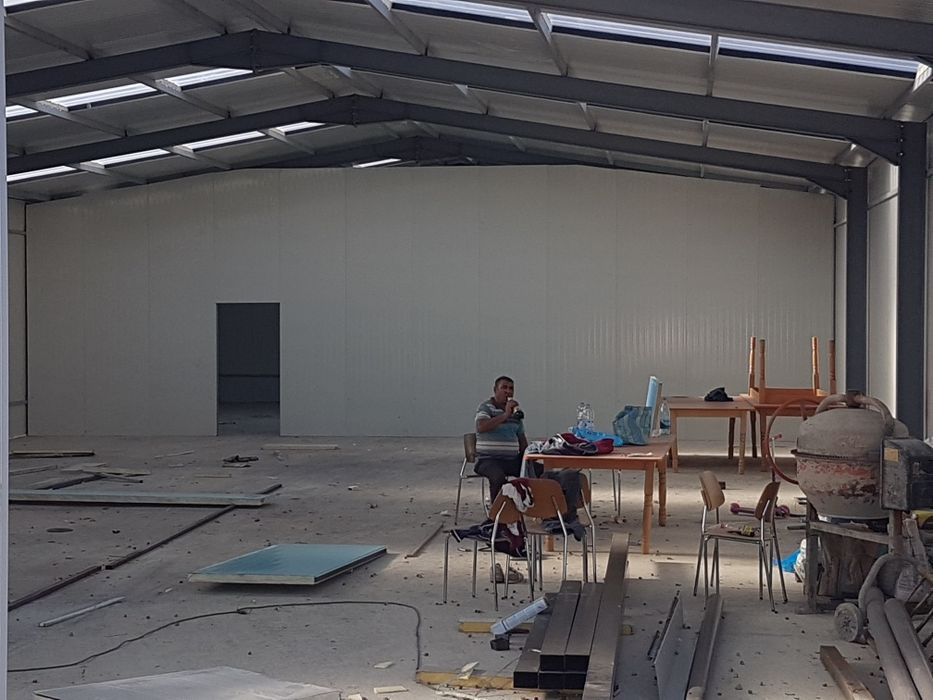 Costrucții metalice 14cu29m cu h5 avem mai multe mărimi la comanda