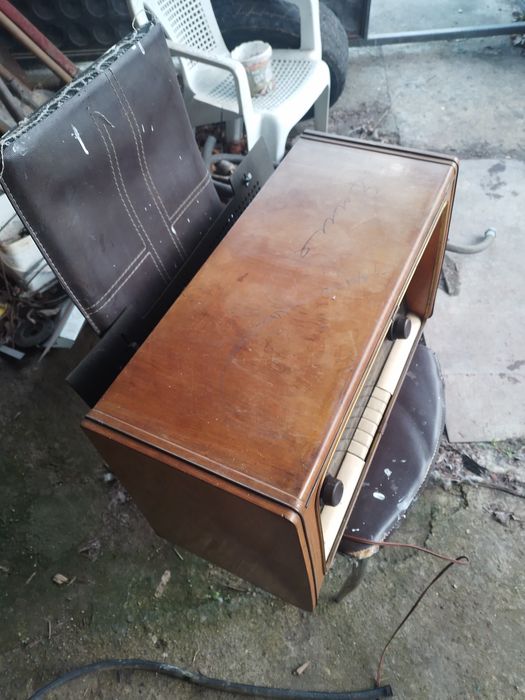 Радио мелодия първият модел