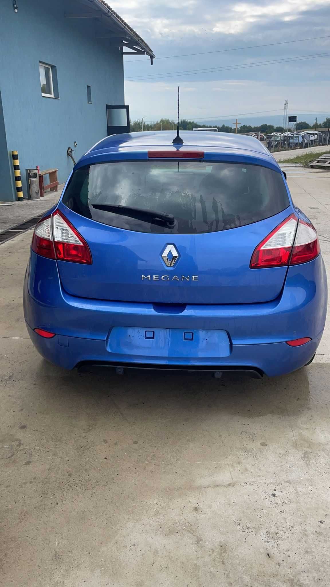 Haion cu luneta Renault Megane 3 1.6 DCI R9M si alte piese