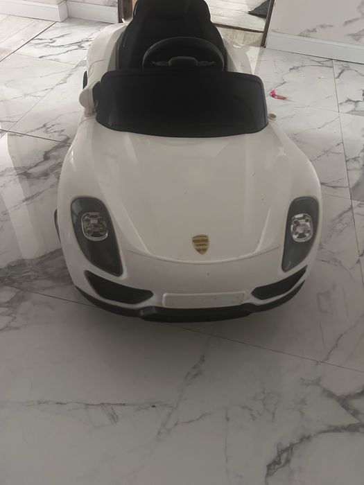 Электромобиль в хорошем состоянии