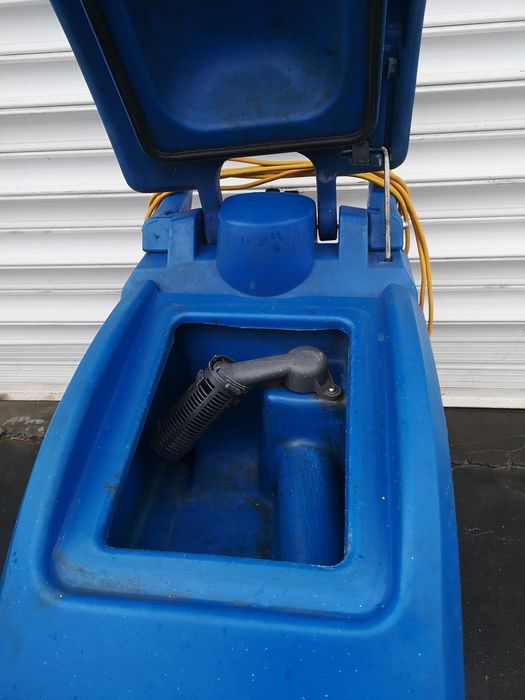 Подопочистваща Машина Nilfisk Scrubtec 343.2 на ТОК 220ВОЛТА