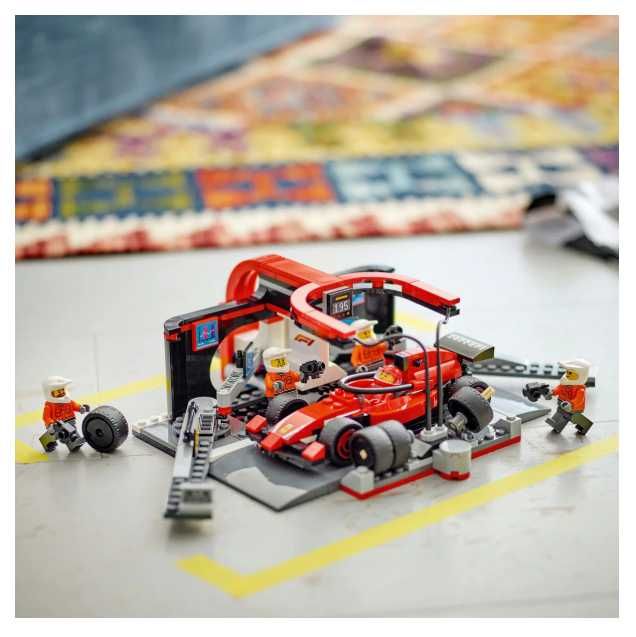 Lego City 60443 - F1 pit stop with pit crew and Ferrari speedster